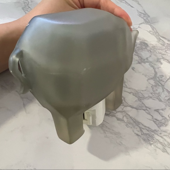 Like new pottery barn nightlight - Picture 2 of 5